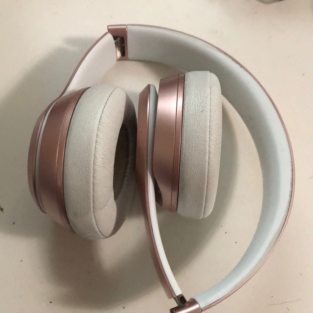 ROSE GOLD BEATS BY DRE